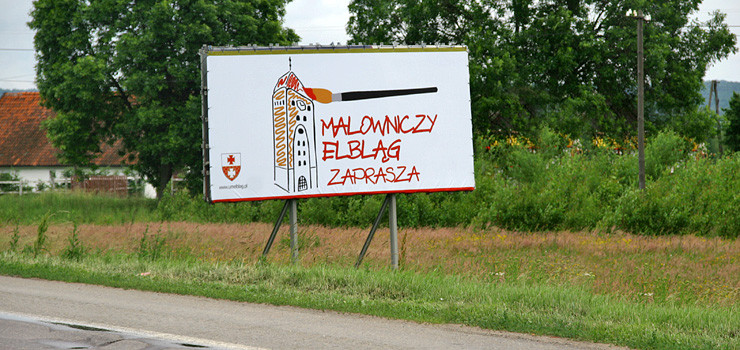 Baner przy drodze